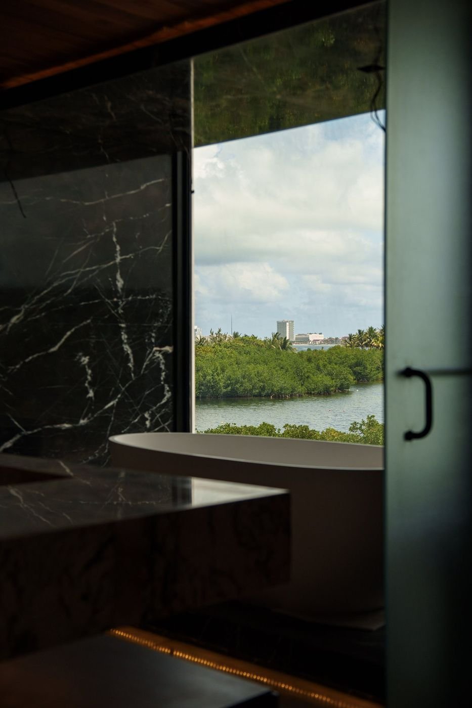 Casa 35 · Lagunas 2, Puerto Cancún — baño de la recámara principal